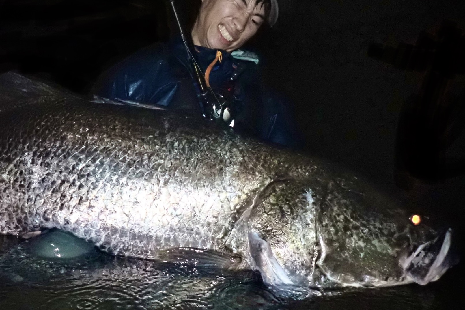 これで寄らない魚はありません！ - 沖縄県のスポーツ